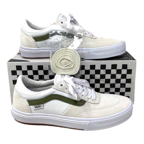 VANS Gilbert Crocket Shoes Women's Skate White Suede Low Sneakers VN0A5JIF133 - Picture 5 of 10